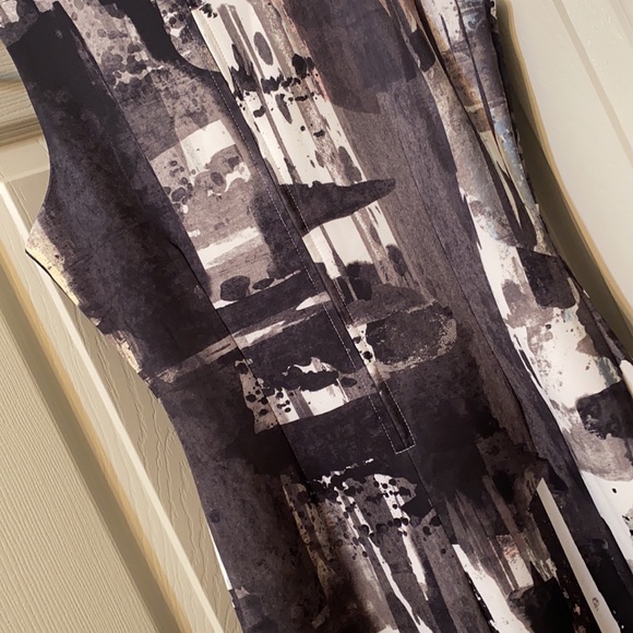 Dress - Picture 4 of 5